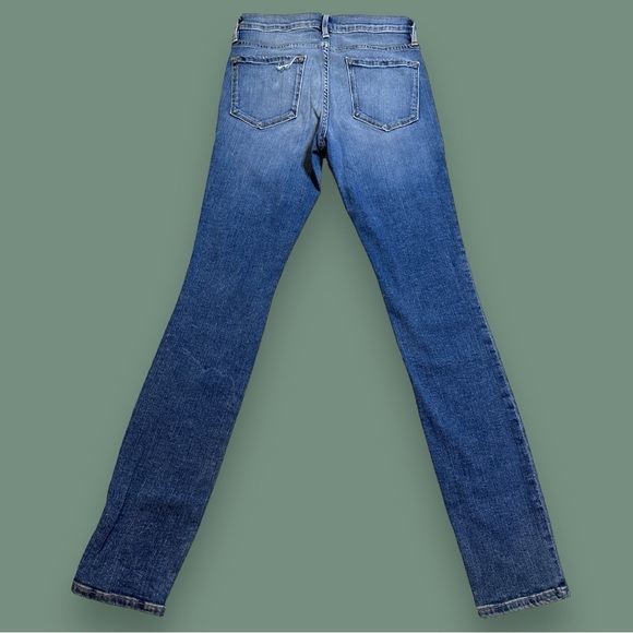 🎉HP🎉 NWOT FRAME Distressed Le Skinny De Jeanne in Laurel Wash. Size 27 - Picture 3 of 16